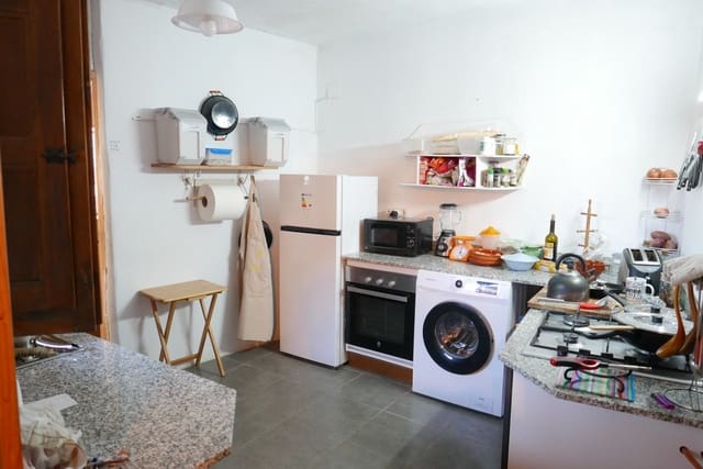 2 soveværelse Hulehus til salg i Baza - € 38.000 (Ref: 9400260)