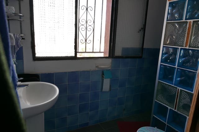 2 soveværelse Hulehus til salg i Baza - € 38.000 (Ref: 9400260)