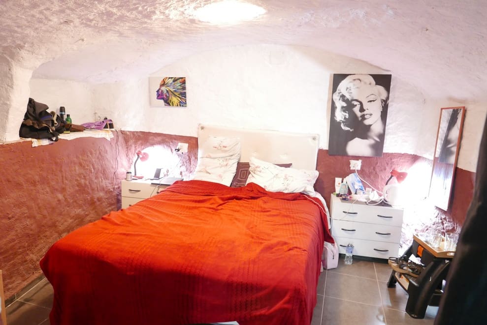 2 soveværelse Hulehus til salg i Baza - € 38.000 (Ref: 9400260)