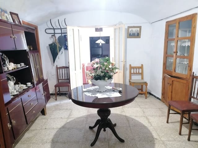 Casa Cueva de 4 habitaciones en Cuevas del Campo en venta - 56.000 € (Ref: 9475577)