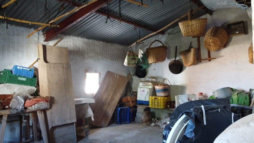 4 bedroom Cave House for sale in Cuevas del Campo - € 56,000 (Ref: 9475577)