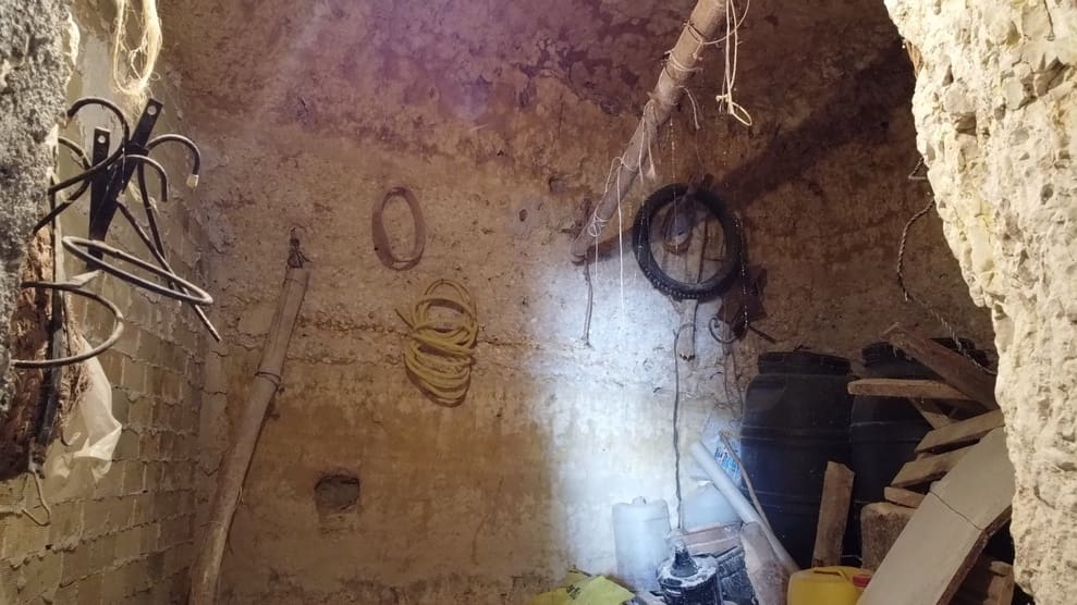 4 bedroom Cave House for sale in Cuevas del Campo - € 56,000 (Ref: 9475577)