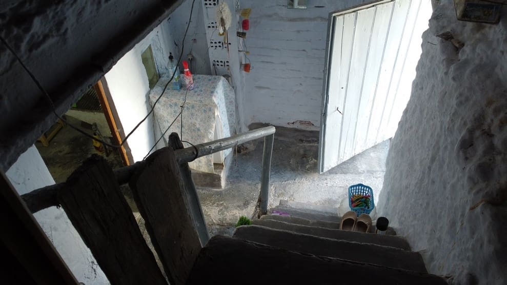 4 bedroom Cave House for sale in Cuevas del Campo - € 56,000 (Ref: 9475577)