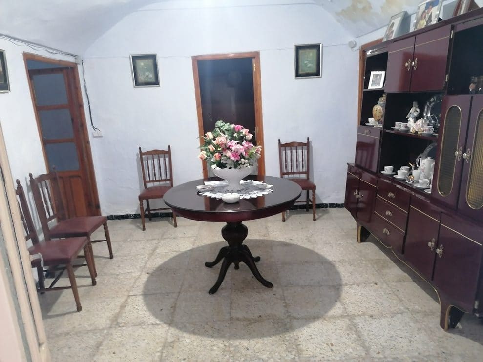 4 bedroom Finca/Country House for sale in Cuevas del Campo - € 56,000 (Ref: 9475577)