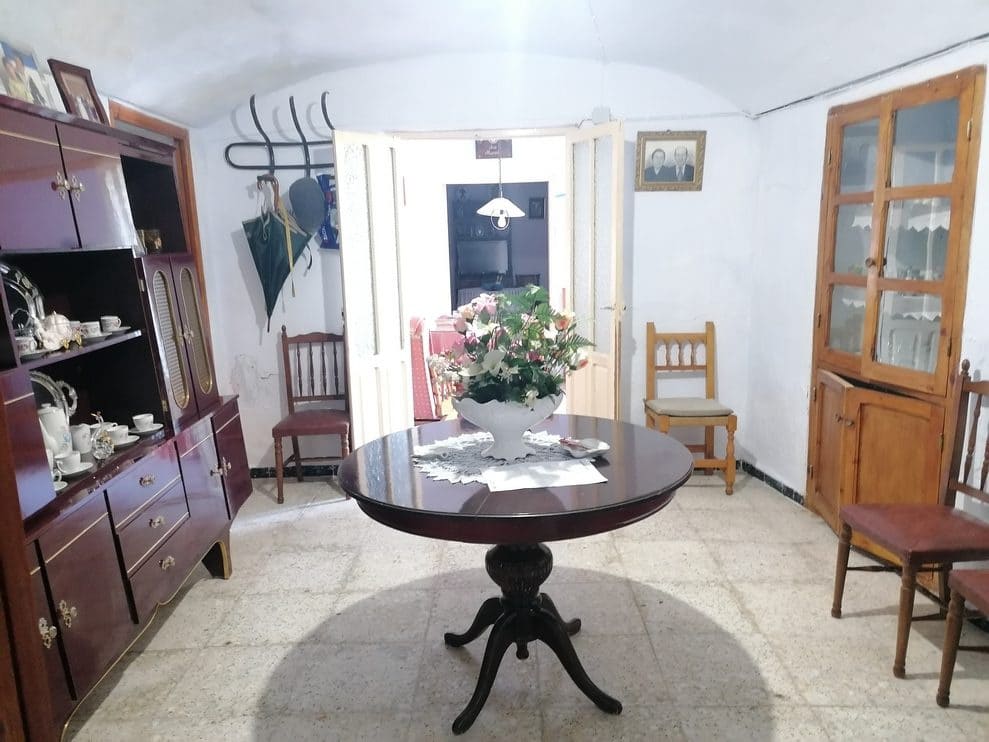 4 bedroom Finca/Country House for sale in Cuevas del Campo - € 56,000 (Ref: 9475577)