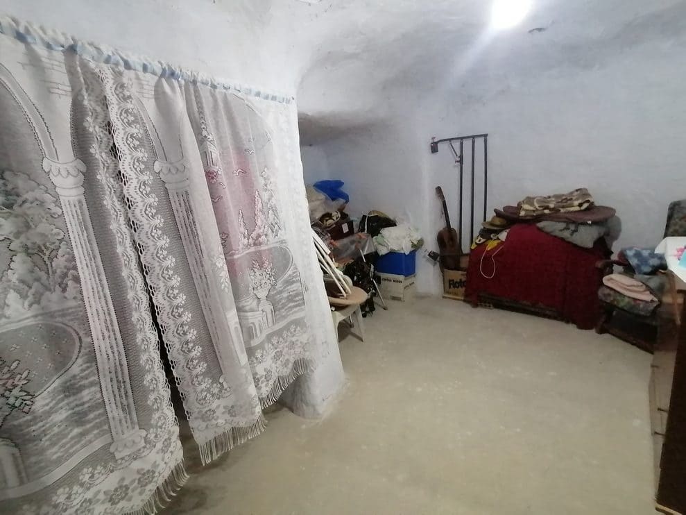 4 bedroom Finca/Country House for sale in Cuevas del Campo - € 56,000 (Ref: 9475577)