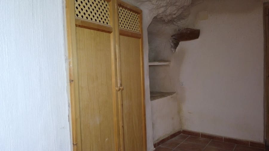 Cave House for sale in Galera - € 76,000 (Ref: 9496574)