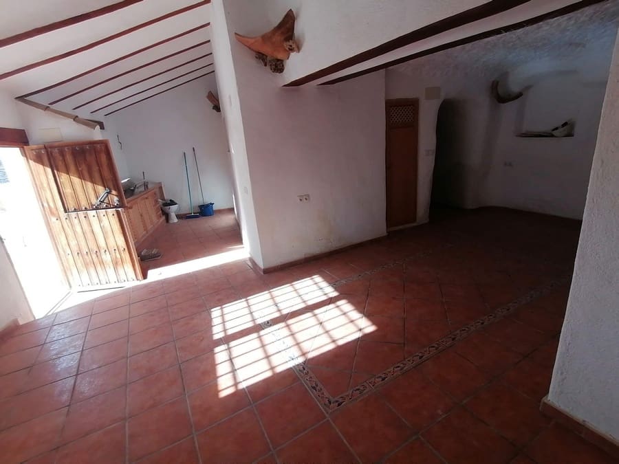 Cave House for sale in Galera - € 76,000 (Ref: 9496574)