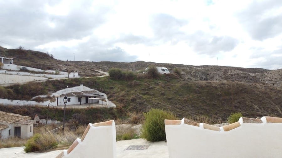 Cave House for sale in Galera - € 76,000 (Ref: 9496574)