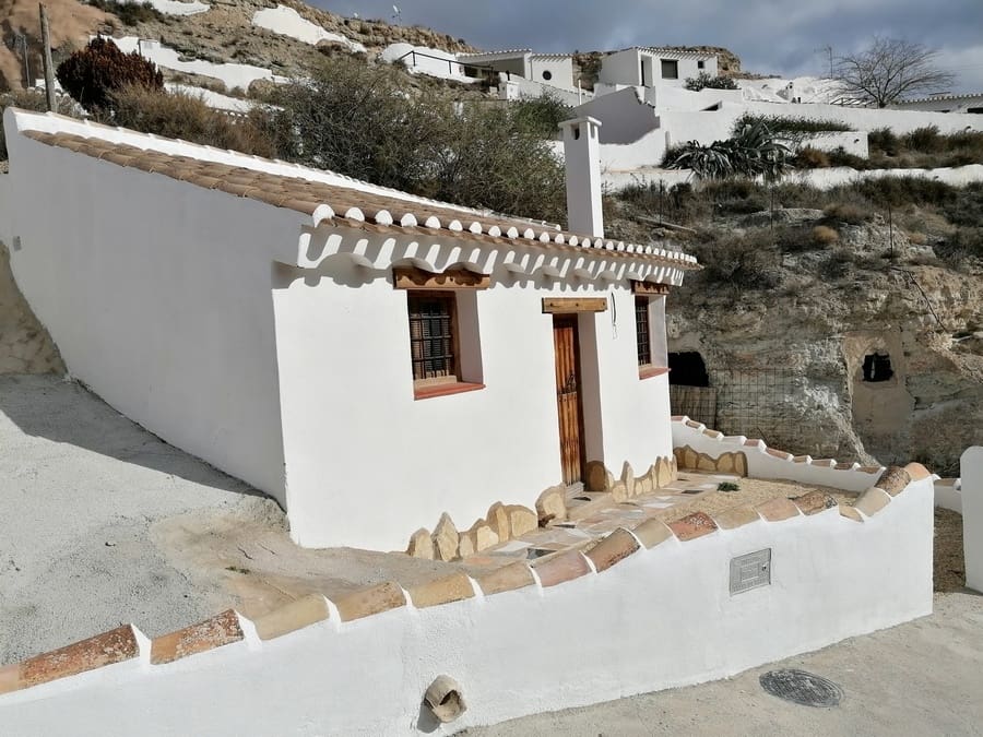 Cave House for sale in Galera - € 76,000 (Ref: 9496574)