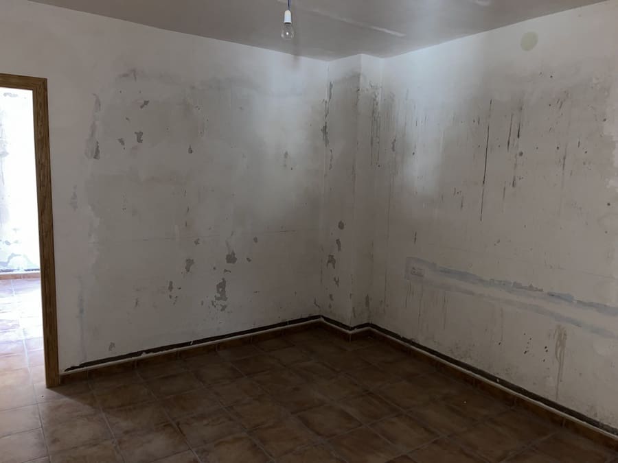 3 bedroom Townhouse for sale in Baza - € 35,000 (Ref: 9496575)