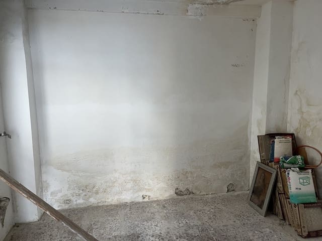 3 soverom Hus til salgs i Baza - € 35 000 (Ref: 9496575)