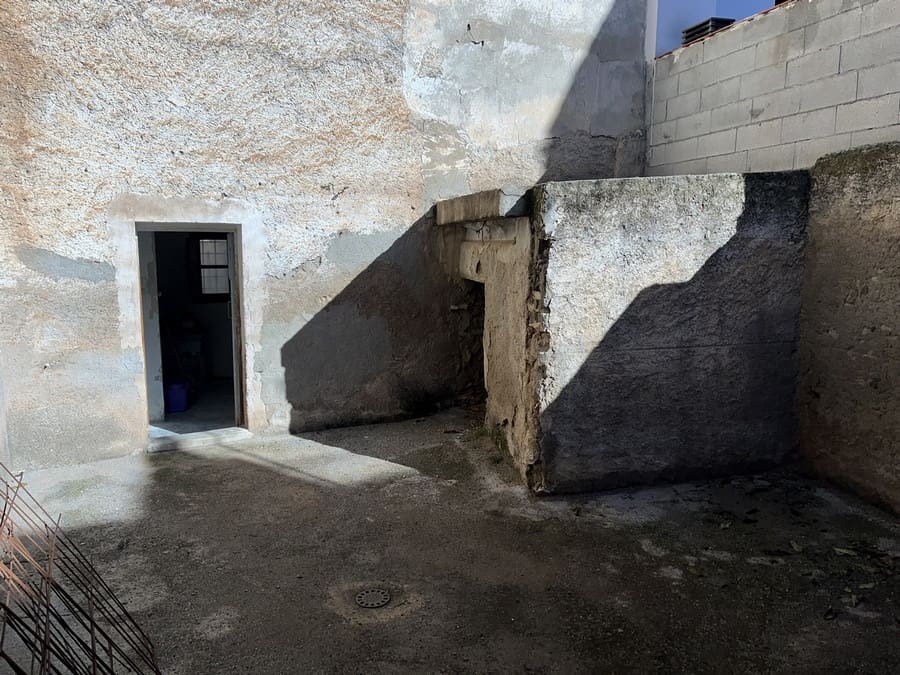 3 bedroom Townhouse for sale in Baza - € 35,000 (Ref: 9496575)