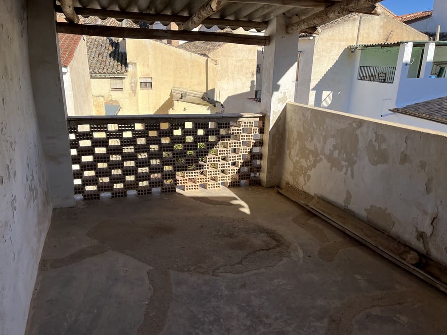 3 bedroom Townhouse for sale in Baza - € 35,000 (Ref: 9496575)