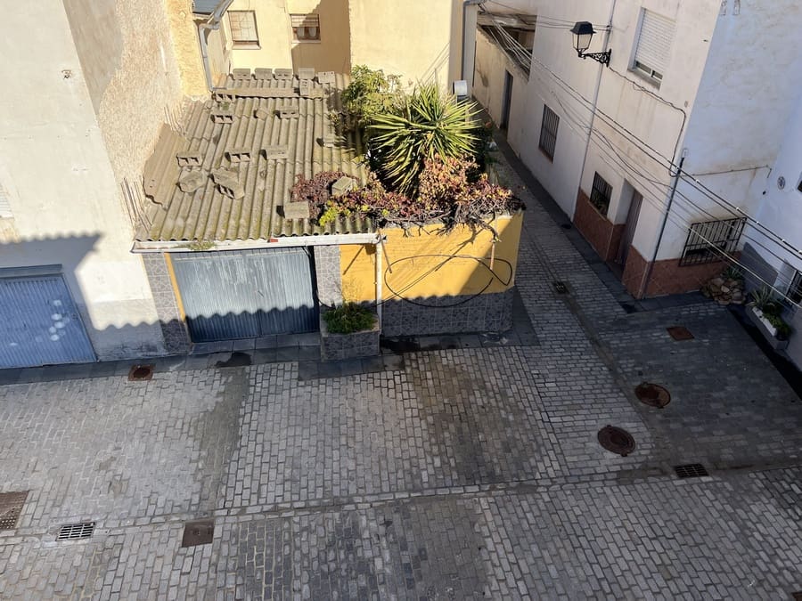 3 bedroom Townhouse for sale in Baza - € 35,000 (Ref: 9496575)