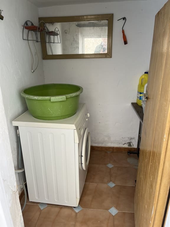 Finca/Country House for sale in Cortes de Baza - € 98,000 (Ref: 9496576)