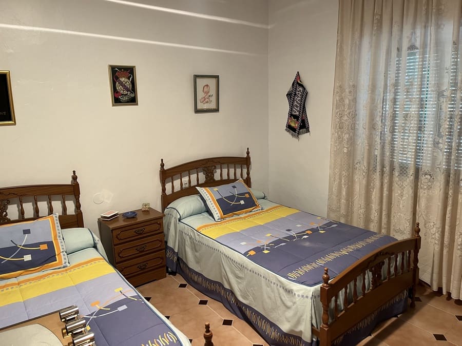 Finca/Country House for sale in Cortes de Baza - € 98,000 (Ref: 9496576)