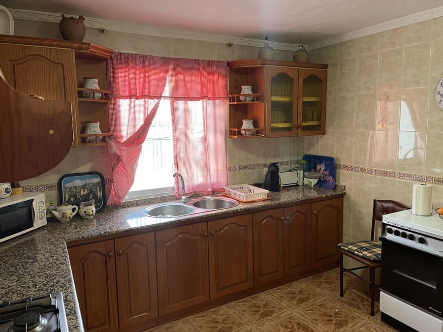 Finca/Country House for sale in Cortes de Baza - € 98,000 (Ref: 9496576)