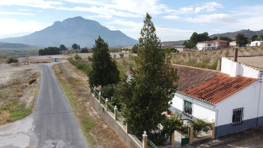 Finca/Country House for sale in Cortes de Baza - € 98,000 (Ref: 9496576)