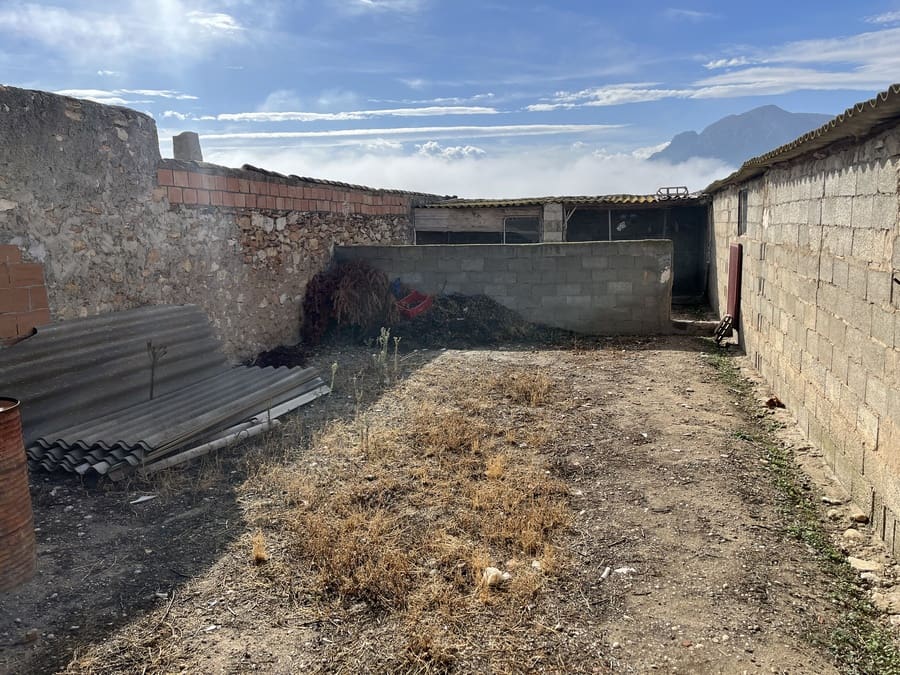 Finca/Country House for sale in Cortes de Baza - € 98,000 (Ref: 9496576)