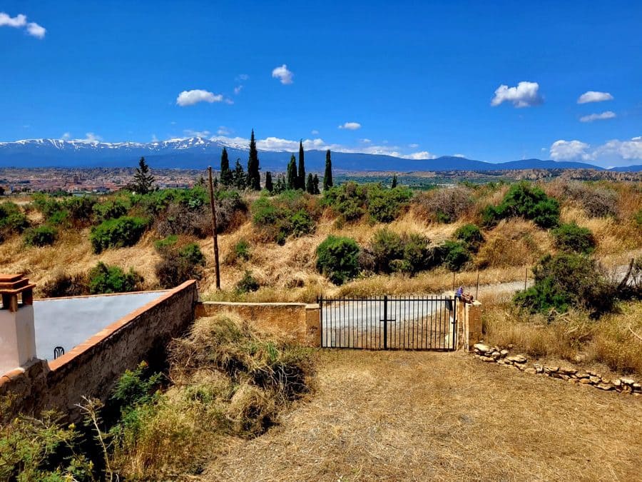 7 slaapkamer Grotwoning te koop in Guadix - € 90.000 (Ref: 9506427)