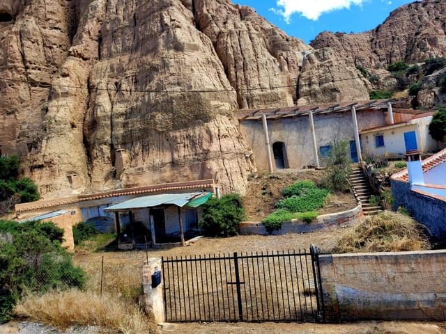 7 chambre Maison Troglodyte à vendre à Guadix - 90 000 € (Ref: 9506427)