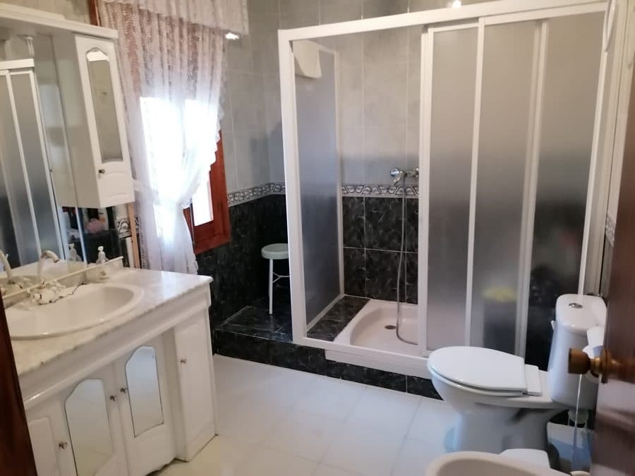 8 bedroom Finca/Country House for sale in Chirivel - € 299,999 (Ref: 9506428)