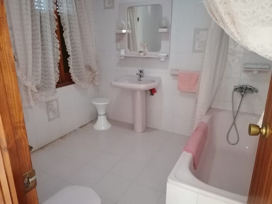 8 bedroom Finca/Country House for sale in Chirivel - € 299,999 (Ref: 9506428)