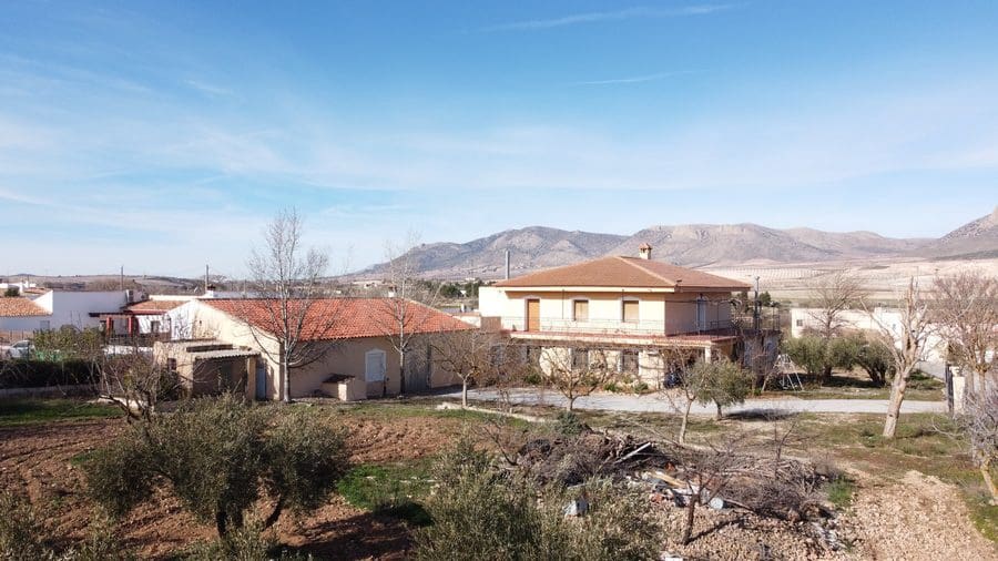 8 bedroom Finca/Country House for sale in Chirivel - € 299,999 (Ref: 9506428)