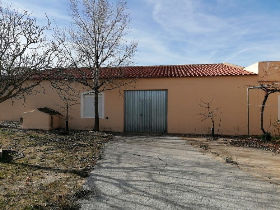8 bedroom Finca/Country House for sale in Chirivel - € 299,999 (Ref: 9506428)