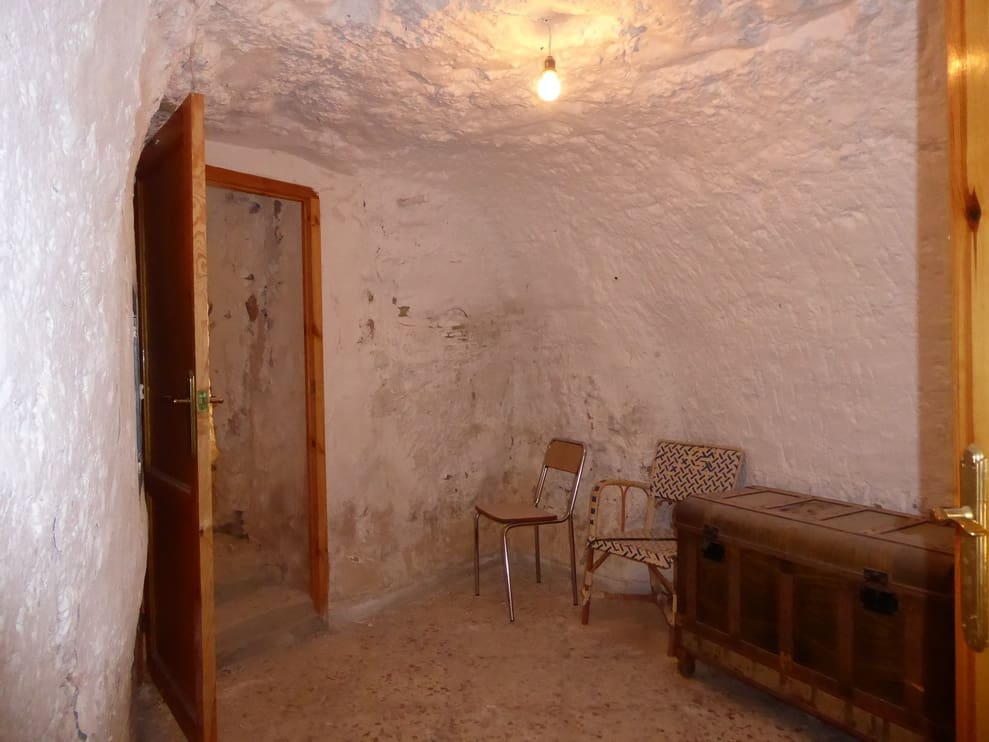 6 slaapkamer Finca/Landhuis te koop in Galera - € 110.000 (Ref: 9516479)