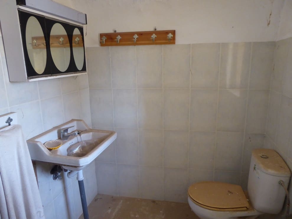 6 slaapkamer Finca/Landhuis te koop in Galera - € 110.000 (Ref: 9516479)