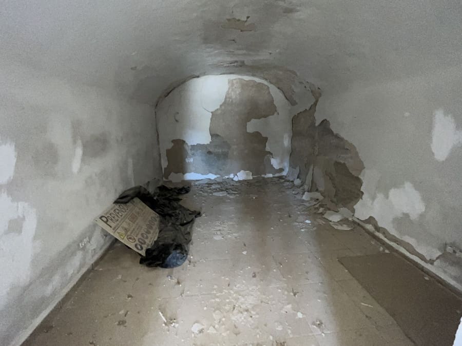 8 soveværelse Hulehus til salg i Baza - € 200.000 (Ref: 9521786)