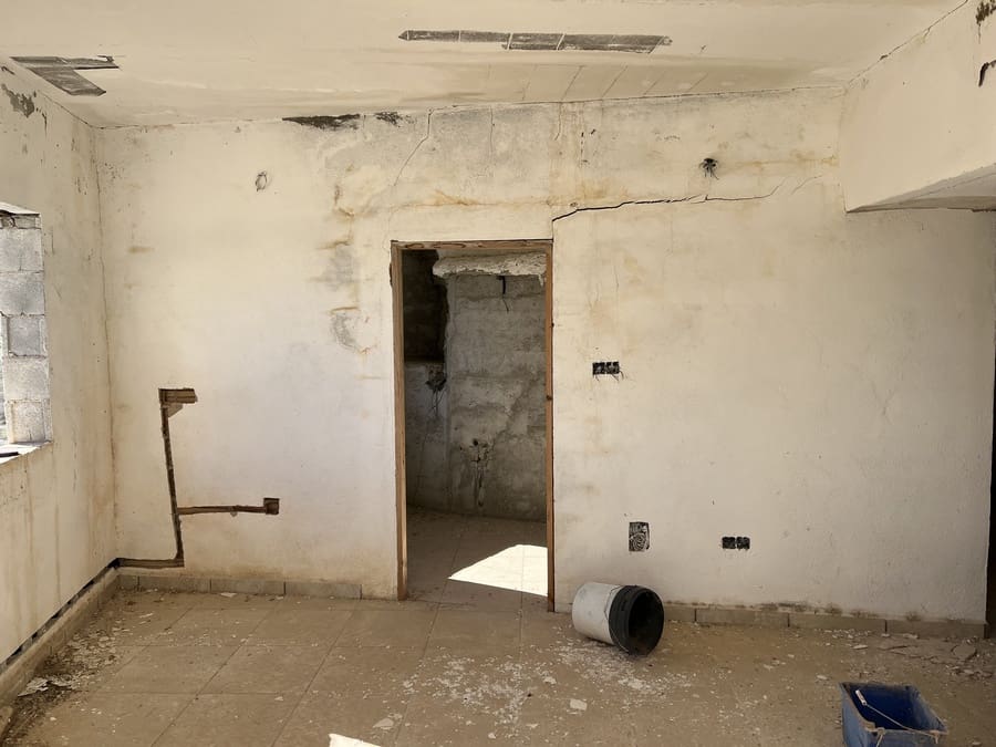 8 soveværelse Hulehus til salg i Baza - € 200.000 (Ref: 9521786)