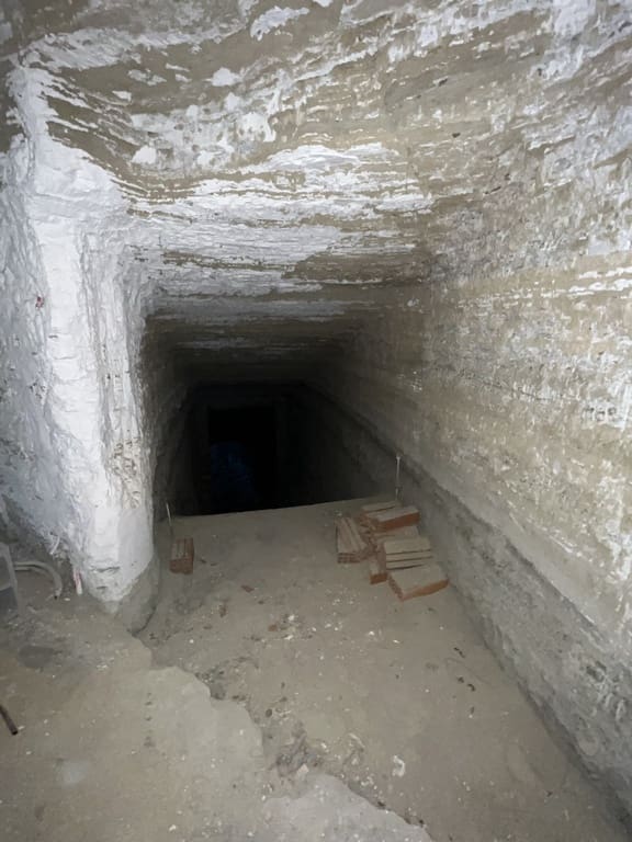 8 soveværelse Hulehus til salg i Baza - € 200.000 (Ref: 9521786)