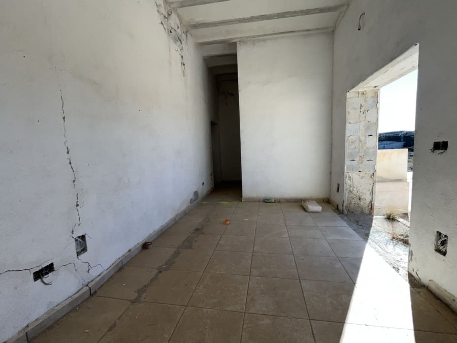 8 soveværelse Hulehus til salg i Baza - € 200.000 (Ref: 9521786)