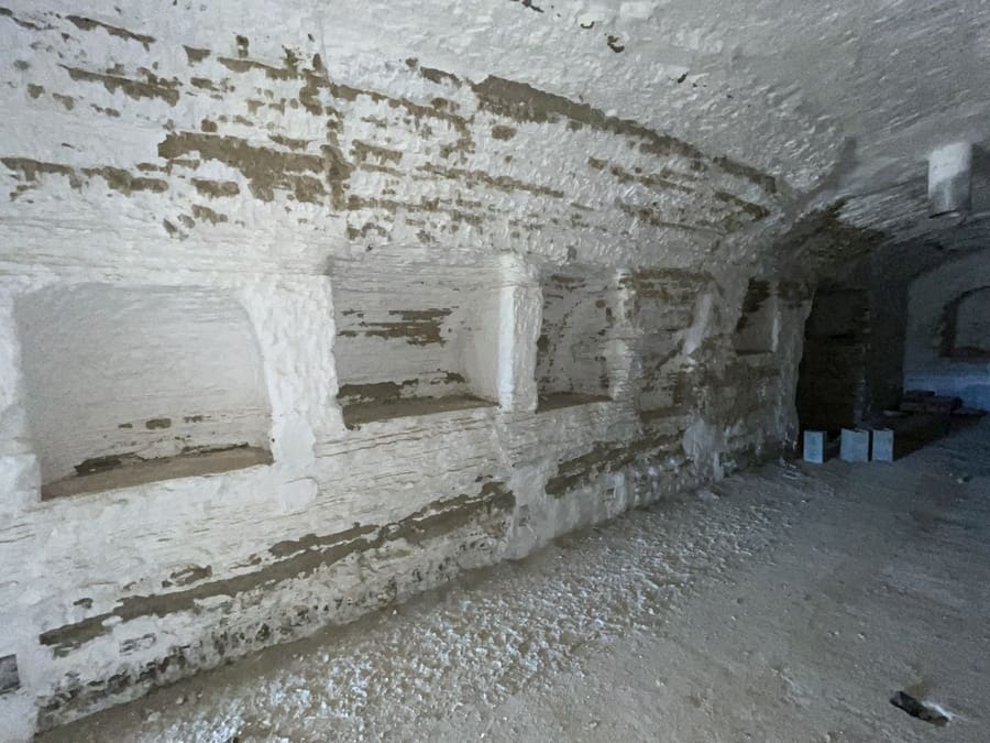 8 soveværelse Hulehus til salg i Baza - € 200.000 (Ref: 9521786)