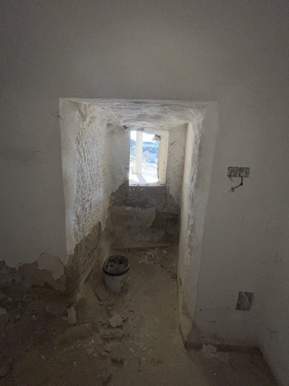 8 slaapkamer Grotwoning te koop in Baza - € 200.000 (Ref: 9521786)