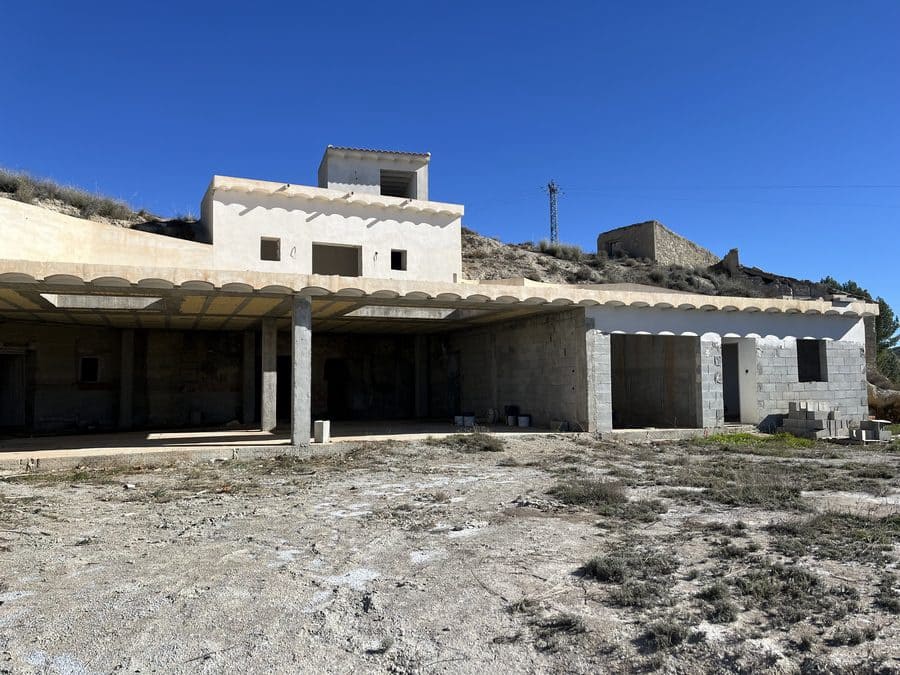 8 slaapkamer Grotwoning te koop in Baza - € 200.000 (Ref: 9521786)