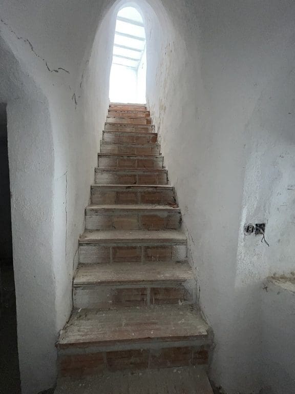 8 slaapkamer Grotwoning te koop in Baza - € 200.000 (Ref: 9521786)