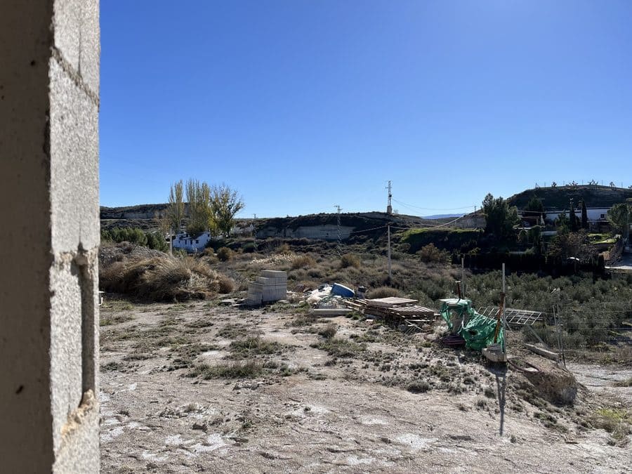 8 slaapkamer Grotwoning te koop in Baza - € 200.000 (Ref: 9521786)