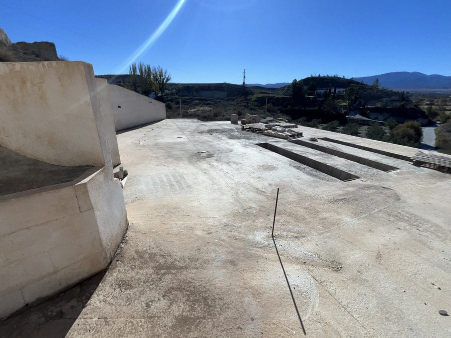 8 slaapkamer Grotwoning te koop in Baza - € 200.000 (Ref: 9521786)