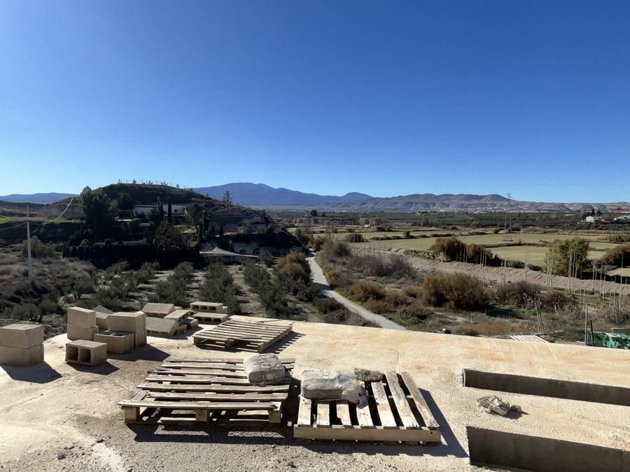 8 slaapkamer Grotwoning te koop in Baza - € 200.000 (Ref: 9521786)