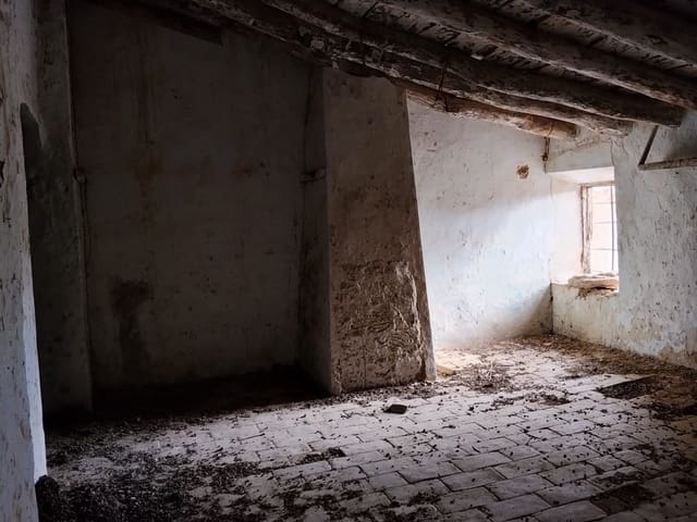 3 slaapkamer Finca/Landhuis te koop in Caniles - € 21.000 (Ref: 9534749)