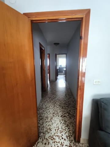 3 makuuhuone Omakotitalo myytävänä paikassa Baza - 65 000 € (Ref: 9534750)