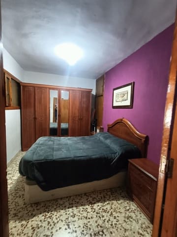 3 makuuhuone Omakotitalo myytävänä paikassa Baza - 65 000 € (Ref: 9534750)