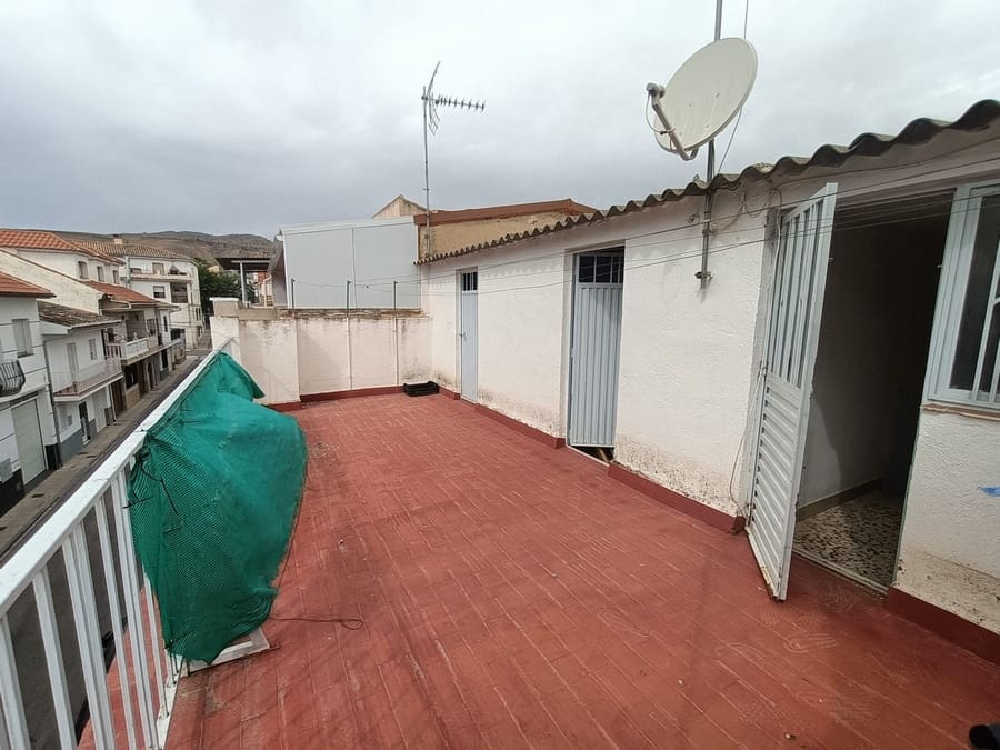 3 makuuhuone Omakotitalo myytävänä paikassa Baza - 65 000 € (Ref: 9534750)