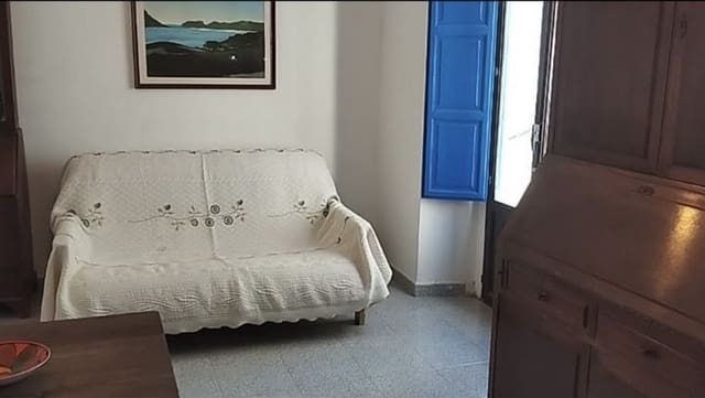 4 soverom Hus til salgs i Hinojares med svømmebasseng - € 93 000 (Ref: 9591815)