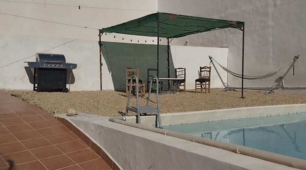 4 soverom Hus til salgs i Hinojares med svømmebasseng - € 93 000 (Ref: 9591815)