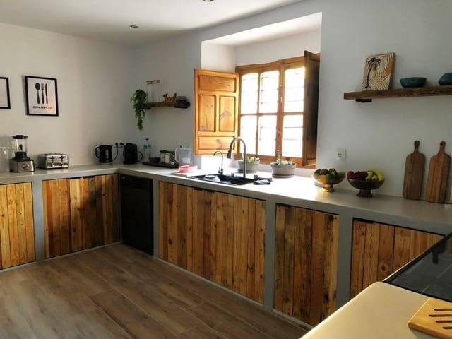 7 soveværelse Byhus til salg i Huéscar - € 599.000 (Ref: 9591817)